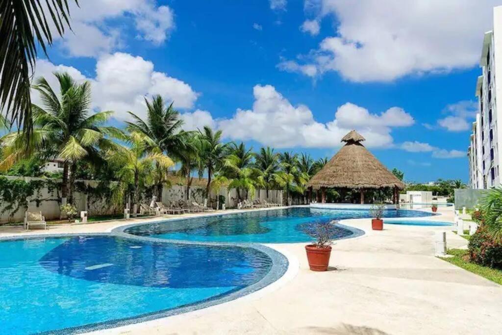 Home & Office Cancun Pool Exterior foto